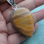 Подвеска из ботсванского агата