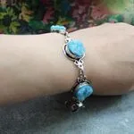 Браслет с голубыми камнями - друза кварца
