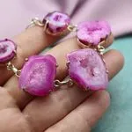 Браслет с розовой друзой