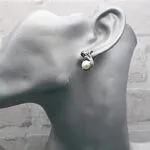 Серьги с черным и белым жемчугом