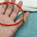 Коралловые бусы