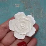 Брошь роза из перламутра