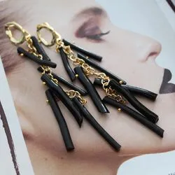 Серьги из черного коралла