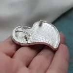 Брошь-подвеска в виде сердца