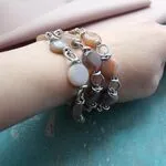 Стильный браслет из натуральных камней