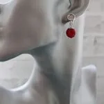 Изящные серьги с красным кораллом