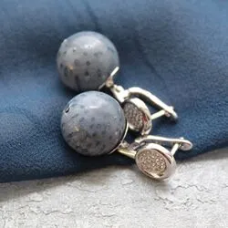 Серьги из синего коралла