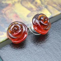 Серьги гвоздики из янтаря