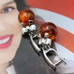 Серьги бантики из серебра и янтаря