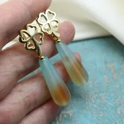 Серьги с двухцветным халцедоном