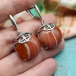 Серьги с розовым сердоликом