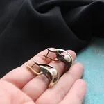 Стильные сережки с жемчугом