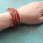 Многорядный коралловый браслет