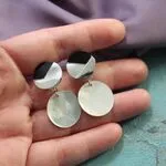 Серьги с серым перламутром