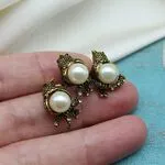 Птички на ветке - брошь с жемчугом