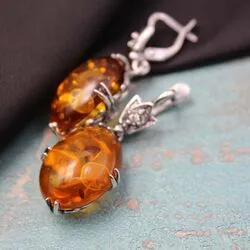 Серьги из балтийского янтаря