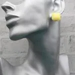 Серьги гвоздики из янтаря