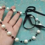 ОУкрашения из черно-белых камней - жемчуг, шпинель