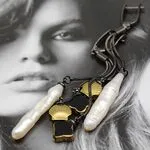 Стильные серьги с с барочным жемчугом