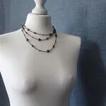 Многорядные украшения с мелкими камнями