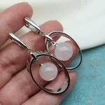 Графичные серьги с розовым кварцем
