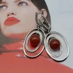 Стильные серьги с сердоликом