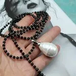 Длинное колье с агатом и жемчугом