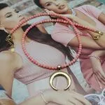 Коралловое ожерелье с подвеской