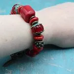 Браслет с кораллами