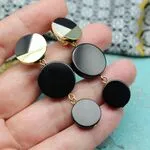 Длинные серьги с черными камнями