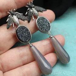 Длинные серьги с серым халцедоном