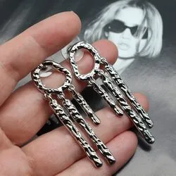 Стильные серьги
