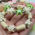 Коралловые браслеты