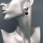 Серьги с серыми камнями