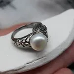Дизайнерское кольцо с натуральным жемчугом