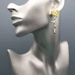 Серьги с желтыми камнями - хризантемы