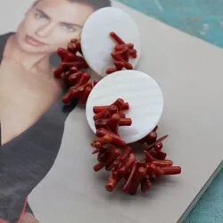 Серьги с природными кораллами